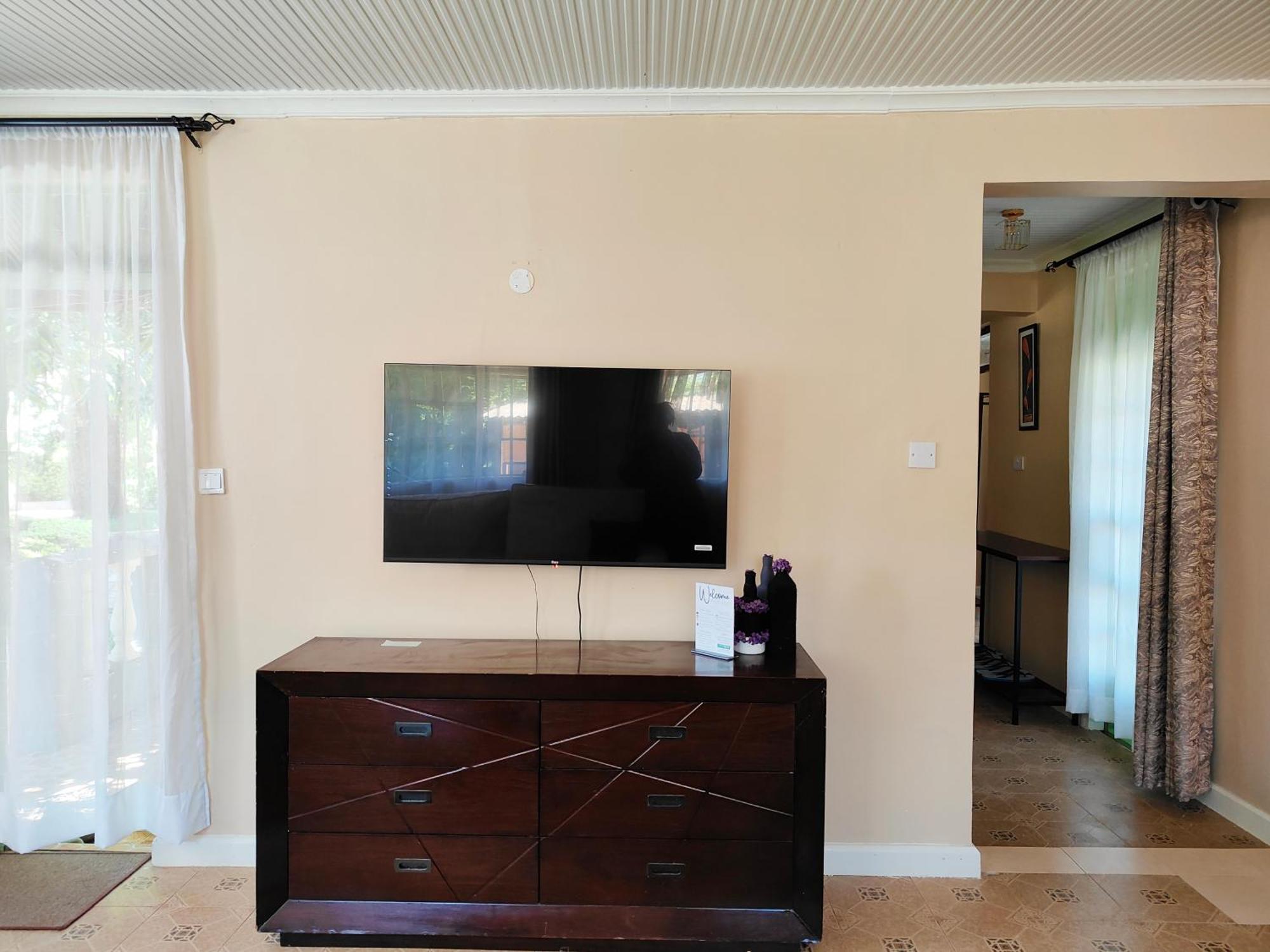 Milimani Drive Livings Apartment Кисуму Стая снимка