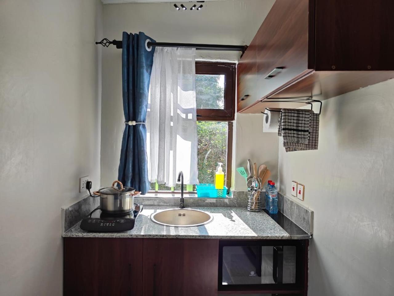 Milimani Drive Livings Apartment Кисуму Екстериор снимка