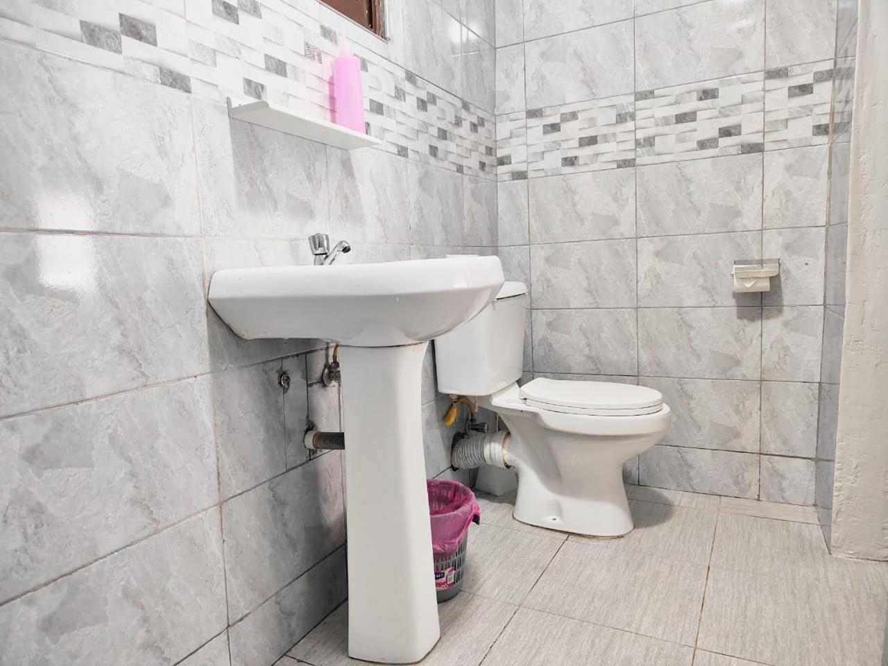 Milimani Drive Livings Apartment Кисуму Стая снимка